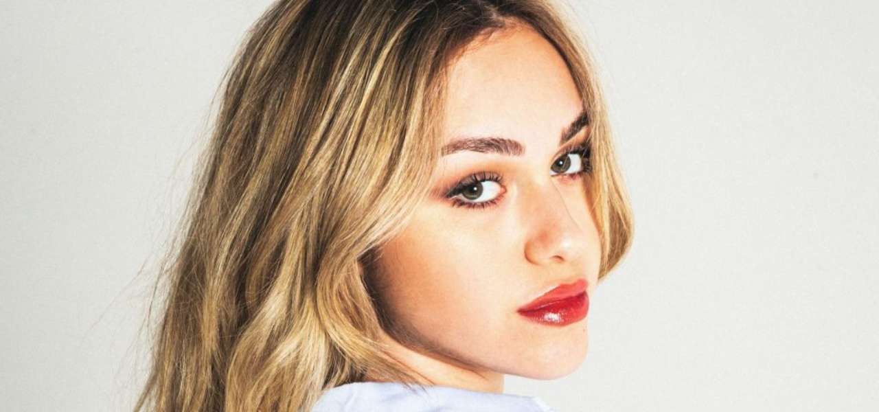 Shari, vero nome e curiosità da Tu sì que vales a Sanremo/ Il gossip su Salmo e... Shari, vero nome e curiosità da Tu sì que vales a Sanremo/ Il gossip su Salmo e...