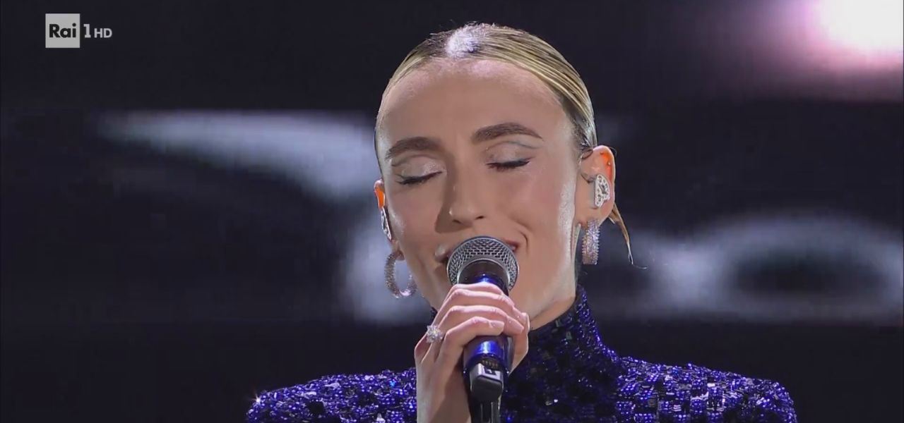 MARA SATTEI CON “DUEMILAMINUTI” A SANREMO 2023/ I social la incoronano 