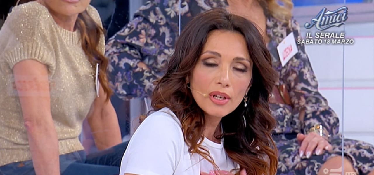 Uomini e donne, Desdemona Balzano ha tradito la Redazione?/ La verità dopo l'addio Uomini e donne, Desdemona Balzano ha tradito la Redazione?/ La verità dopo l'addio