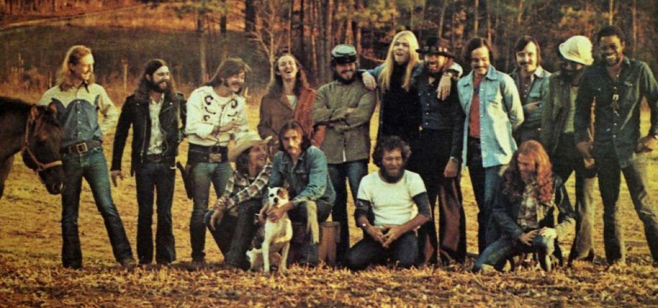 Группа настоящих времен. Группа the Allman brothers Band. The Allman brothers Band brothers and sisters. The Allman brothers Band brothers and sisters 1973. The Allman brothers Band albums.