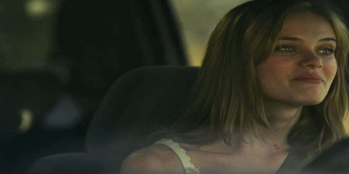 L Ultima Casa A Sinistra Curiosita Sul Film Con Sara Paxton Su Italia 1 Oggi 29 Agosto 2017
