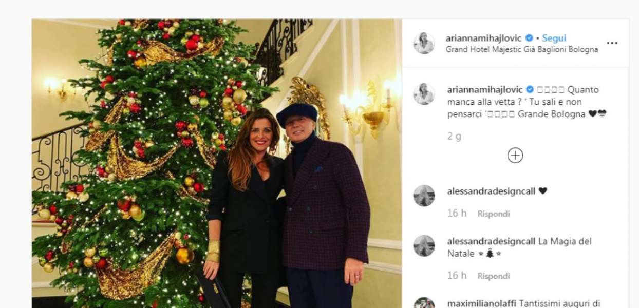Auguri Sportivi Di Natale 2019 Cristiano Ronaldo Insieme A Babbo Natale Al Mare